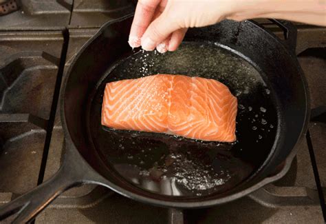 How to Cook Salmon on the Stove | Salmon on the stove, Cooking salmon, Cook salmon on stove