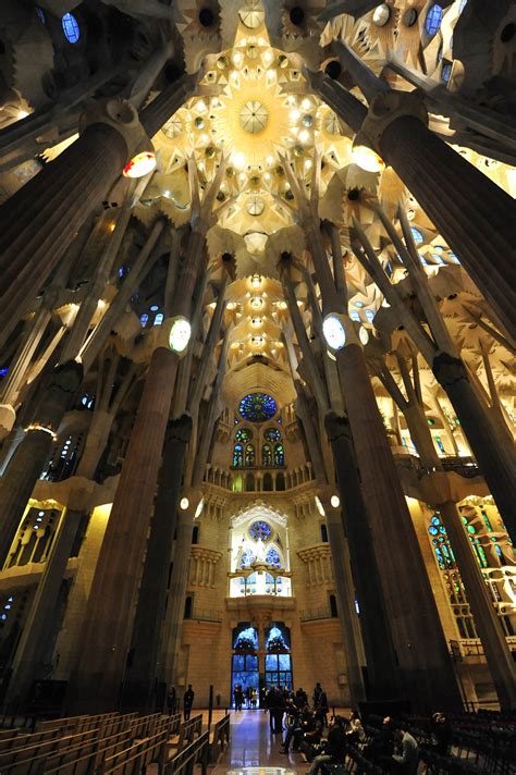 Sagrada familia interior 2 | Simplicity Relished