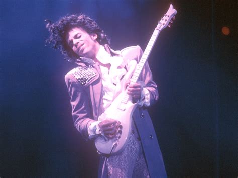 Prince’s iconic Cloud guitar is going under the hammer