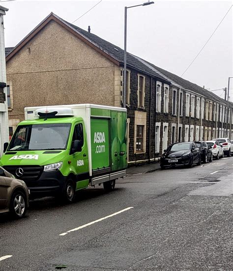 Asda home delivery van, Rockingham... © Jaggery :: Geograph Britain and Ireland