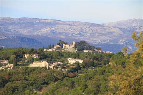 Mougins - Alpes-Maritimes, France - Around Guides