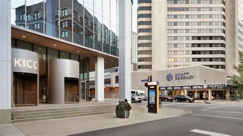 Hotels Near 4th Street Live Louisville, KY | Hyatt Regency Louisville