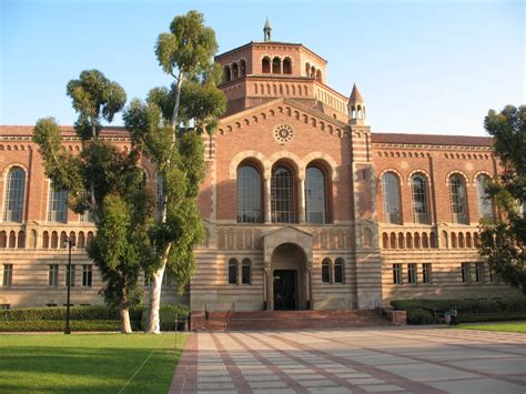 University of California seeks to ease transfers for community college students | 89.3 KPCC