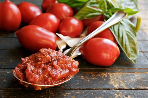 Roma tomatoes, roasted with garlic, herbs and spices, then blended in to a rich… | Marinara ...