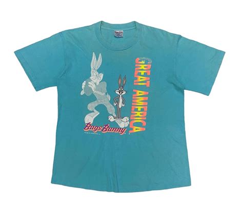 Vintage Bud Bunny 1991 warner Bros Tshirt, Men's Fashion, Tops & Sets ...