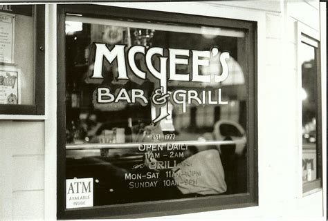 McGee's Bar and Grill | McGee's Bar & Grill Alameda Fuji Neo… | Flickr