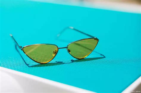 Guide to Sunglass Lens Colors - LOOKIAM