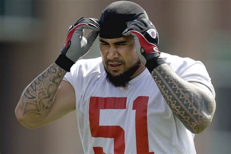 Lofa Tatupu back in game with Falcons - The Boston Globe