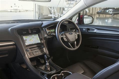 Ford Mondeo Interior & Infotainment | carwow