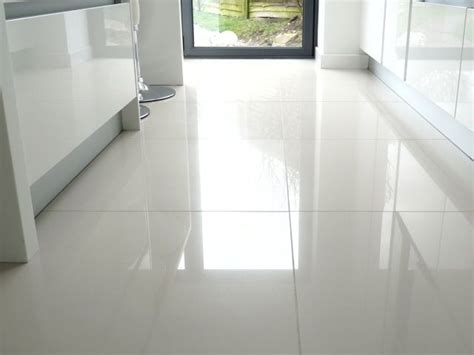 White Bathroom Tiles Floor