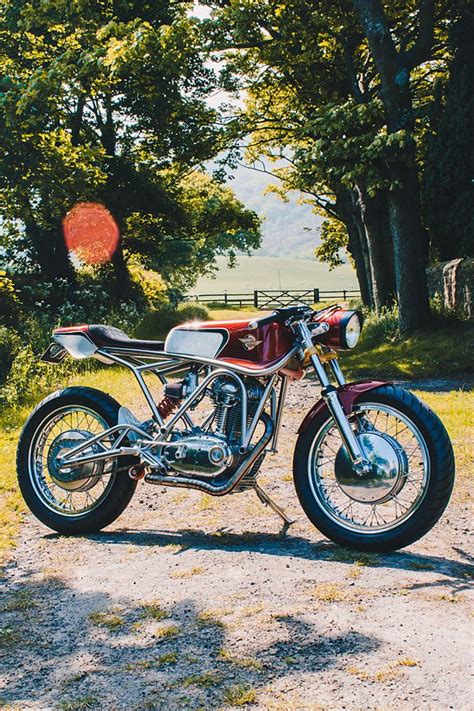 MECCANICA FAMIGILA. Alonze Custom’s ‘350 Special’ ’67 Ducati Racer | Ducati, Cafe racer, Biker ...