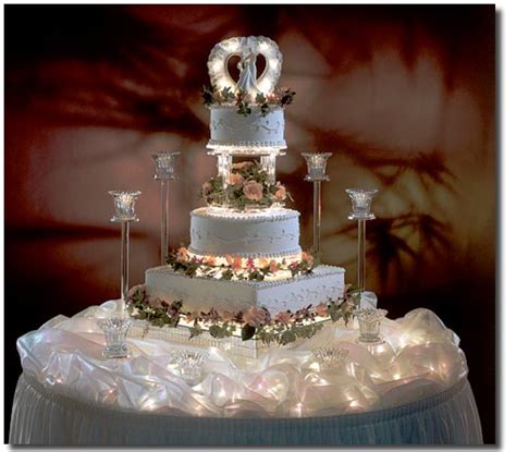 All About The Wedding Celebration: Unique Wedding Cakes