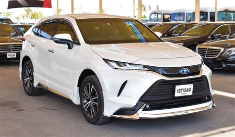 Used Toyota Harrier Hybrid 2022 for sale in Dubai - 599223