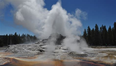 Yellowstone’s supervolcano could erupt much faster than anyone thought ...