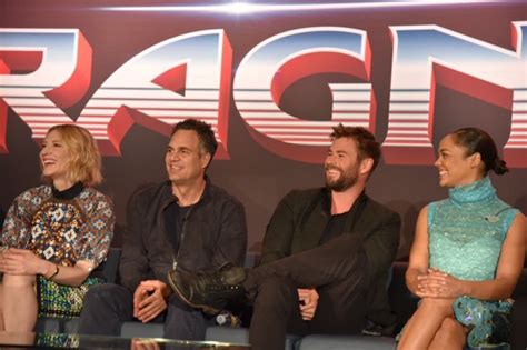 Thor: Ragnarok Full Cast Interview - press conference with entire cast