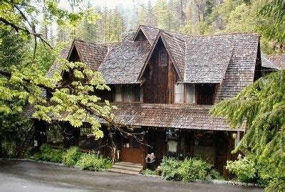 Oregon Caves Chateau in Cave Junction, Oregon - Kid-friendly ...