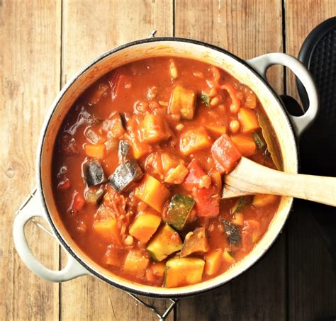 Mediterranean Vegetable Stew with Beans - Everyday Healthy Recipes