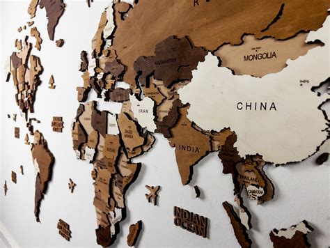 Карта мира коричневая