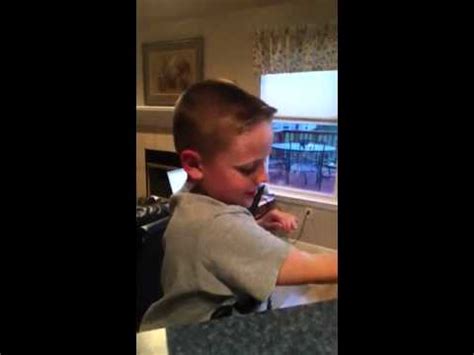 Hilarious kids farting with arms - YouTube