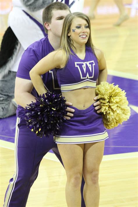 University of Washington Cheerleaders - Paperblog