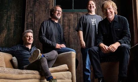 Phish Responds to George Floyd Killing & Postpones Dinner And A Movie - LIVE music blog