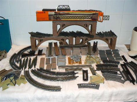 find N Scale Scenery Items at http://www.modeltrainfigures.com N Scale Buildings, Scenery ...