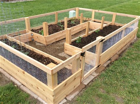 Pin by Samantha Howland on Composting in 2020 | Vegetable garden raised ...