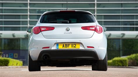 Alfa Romeo Giulietta Review 2025 | Top Gear