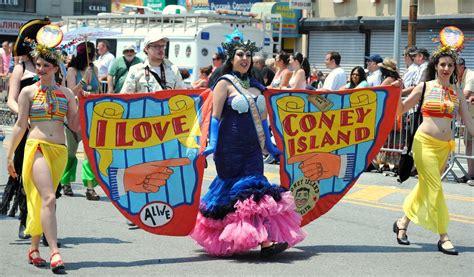 Shybiker: Mermaid Parade in Coney Island