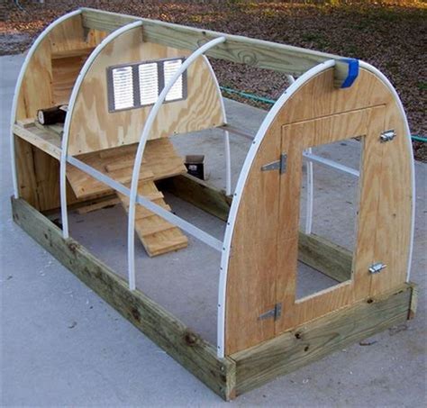 Easy Simple Pvc Chicken Coop Plans – DECOR IT'S | Diy chicken coop plans, Easy diy chicken coop ...