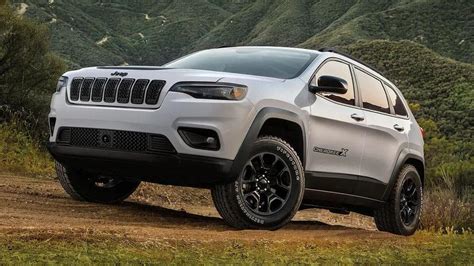 A Brand New Jeep Cherokee Now Costs Over $35,000 To Start