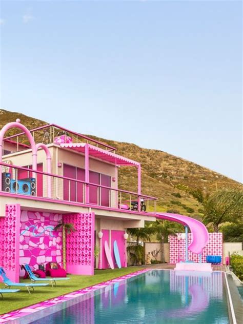 You Can Stay At Barbie’s Malibu DreamHouse For Free. Here's How | Zoom TV