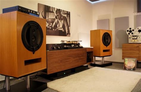 HIFI VINTAGE OF THE 60's & 70's | Audio room, Hifi room, Audiophile room