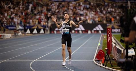 Jakob Ingebrigtsen Smashes Two-Mile World Record In Paris - CITIUS Mag