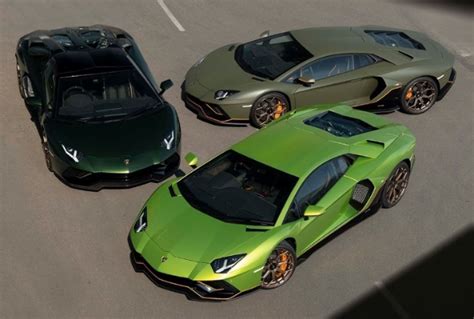 Descubrir 96+ imagen lamborghini color verde - Abzlocal.mx