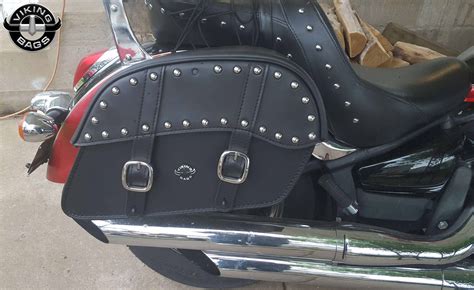 Kawasaki Vulcan 900 Classic Saddlebags Large Universal Slanted Studded