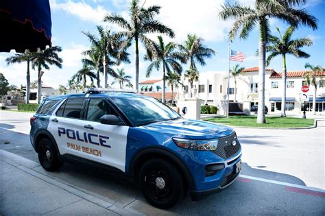 Palm Beach police warn residents to lock their cars after BMW is stolen