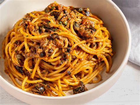 Spaghetti Puttanesca (Spaghetti With Capers, Olives, and Anchovies) Recipe