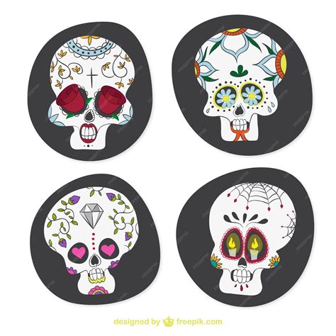 Free Vector | Hand drawn halloween skulls set