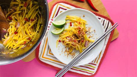 Simple Mango Salad (Kerabu Mangga) - Southeast Asian Recipes - Nyonya ...