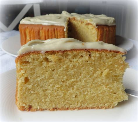 The English Kitchen: Vanilla & Cardamom Cake