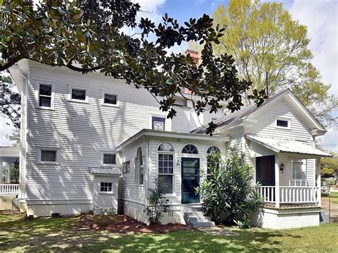 Henderson Hall, Circa 1905 in Dawson, Georgia. $259,900 - The Old House Life | Greek revival ...