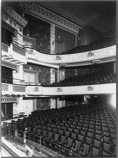 Astor Theatre in New York, NY - Cinema Treasures