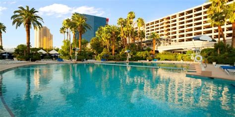 Bally's Las Vegas Hotel Pool - Blu Pool - Bally's Las Vegas