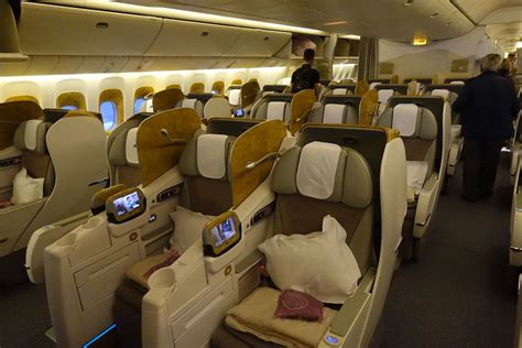 Best Business Class Seats On Emirates 777 300er | Brokeasshome.com