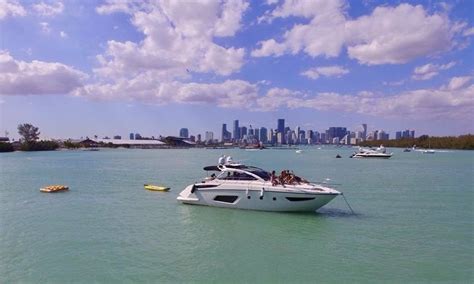 5 Yacht Rentals In Miami For A Bachelorette Party | Trip101