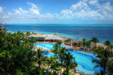 Turquoise Blue of Cancun, Mexico | Mexico travel, Cancun, Beautiful places