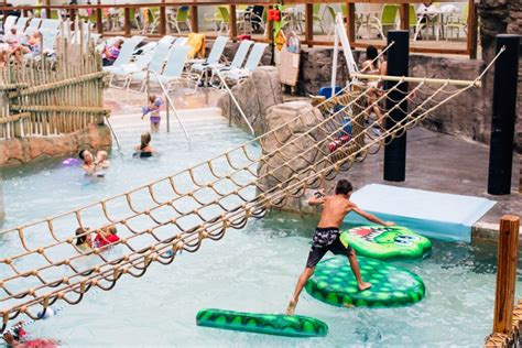 Poconos Indoor Waterpark Tickets & Season Passes | Aquatopia