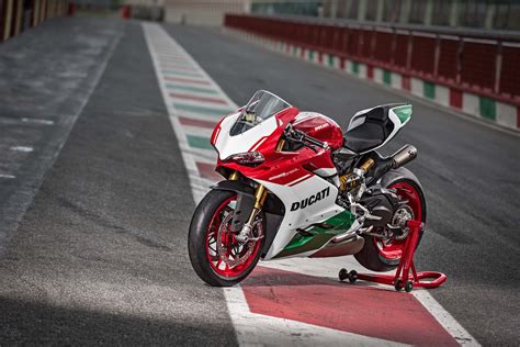 Ducati 1299 Panigale R Final Edition Finally Debuts - Asphalt & Rubber