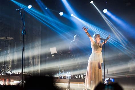 Aurora live yesterday (2017/10/21) in São Paulo : r/auroramusic